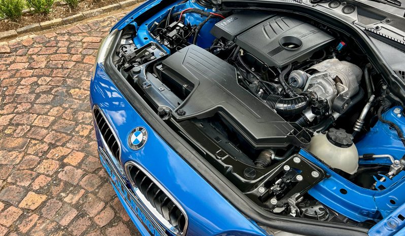 
								BMW 118i M Sport full									