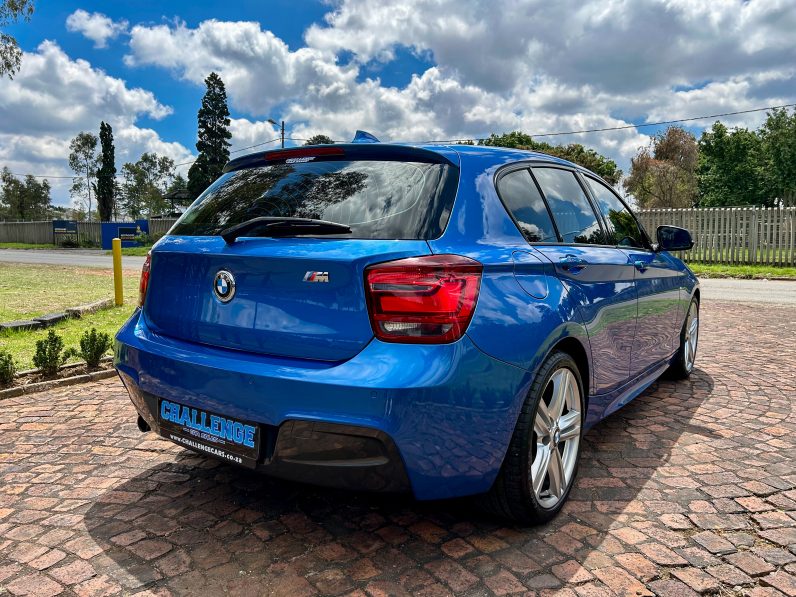 
								BMW 118i M Sport full									