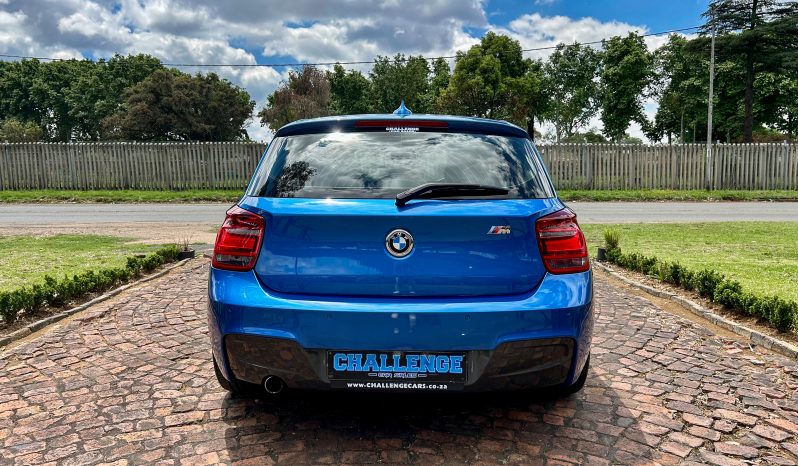 
								BMW 118i M Sport full									