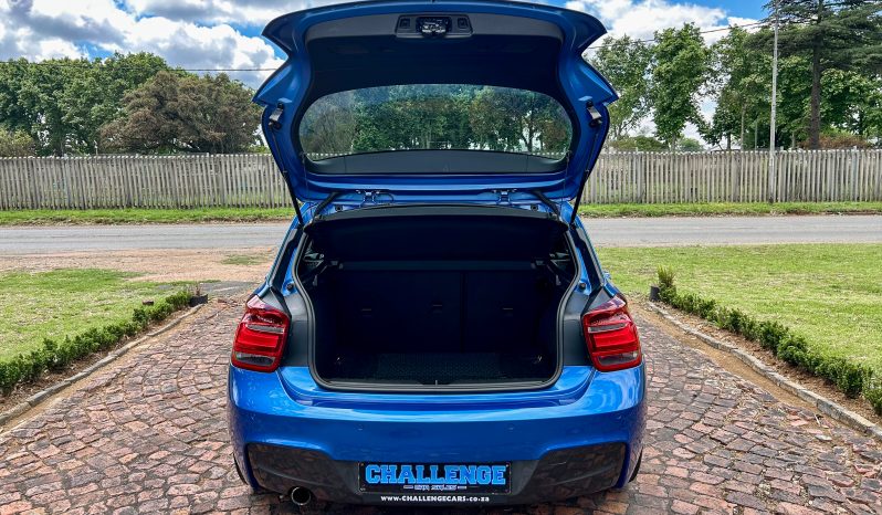 
								BMW 118i M Sport full									
