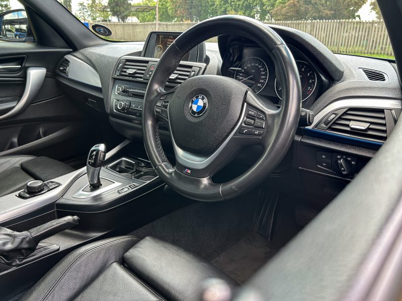 
								BMW 118i M Sport full									