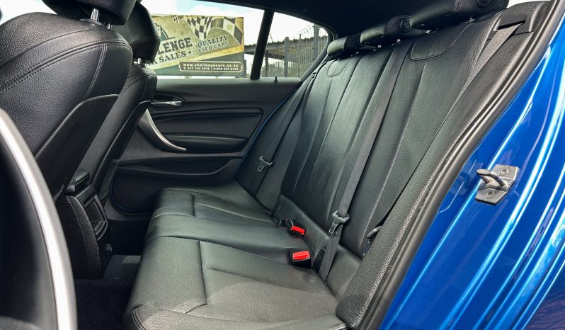 
								BMW 118i M Sport full									