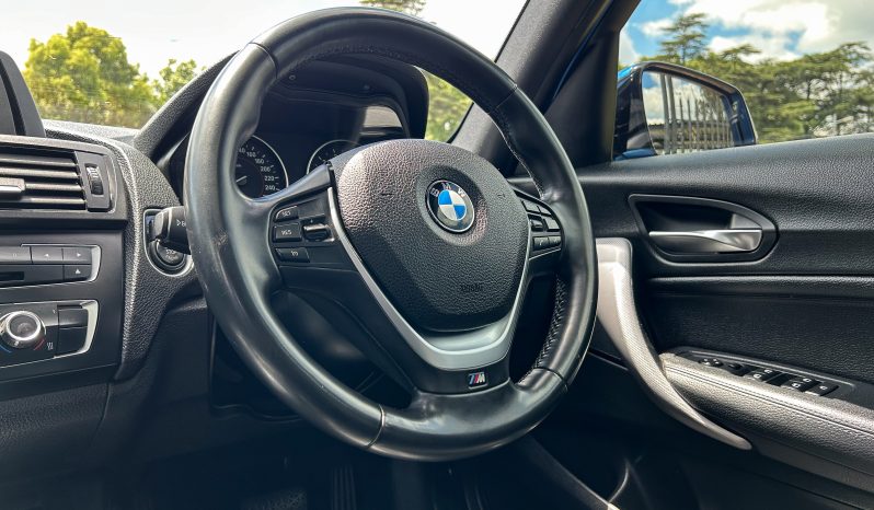 
								BMW 118i M Sport full									
