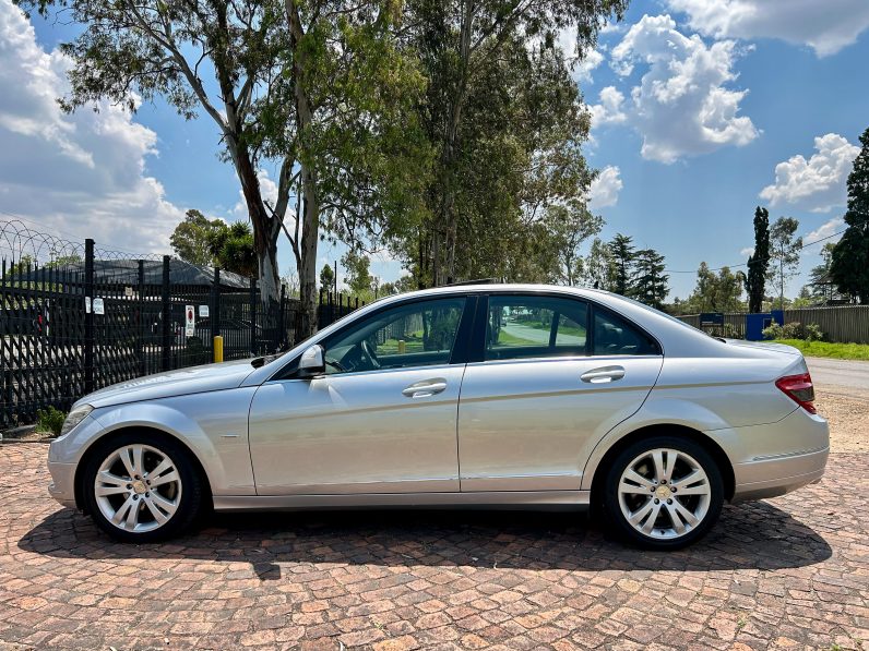 
								Mercedes-Benz C 200K Avantgarde full									