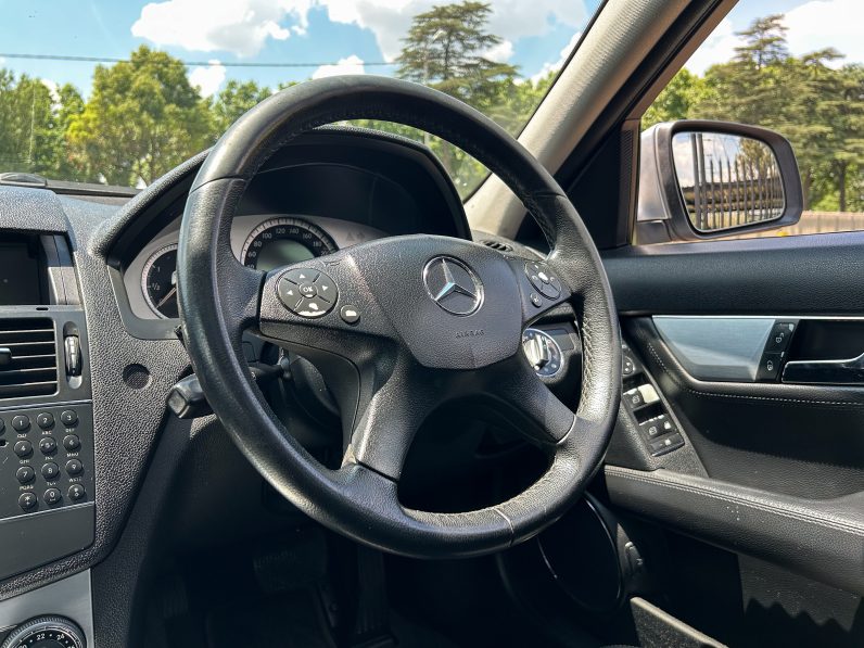 
								Mercedes-Benz C 200K Avantgarde full									
