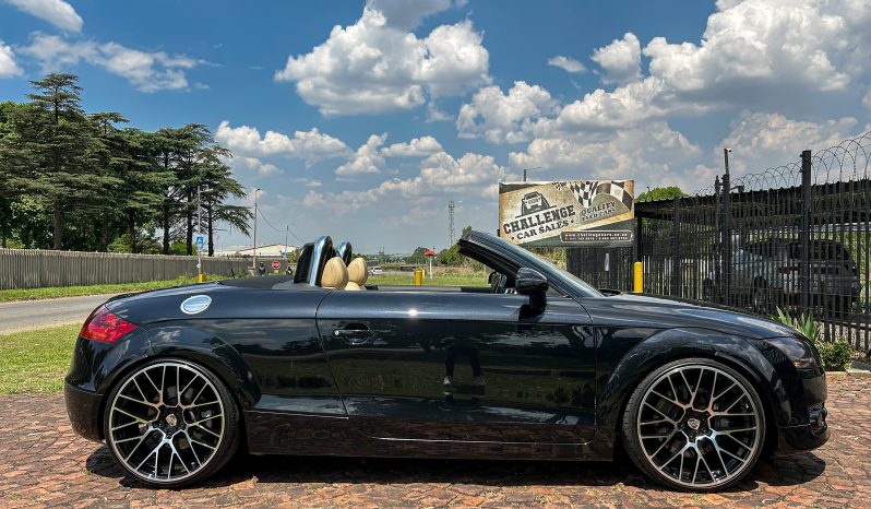 
								Audi TT Roadster 3.2 quattro full									