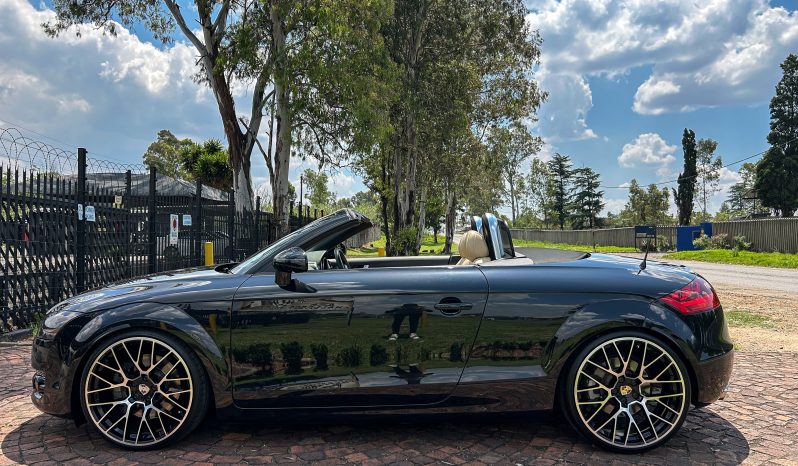 
								Audi TT Roadster 3.2 quattro full									