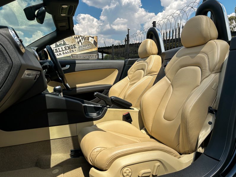 
								Audi TT Roadster 3.2 quattro full									
