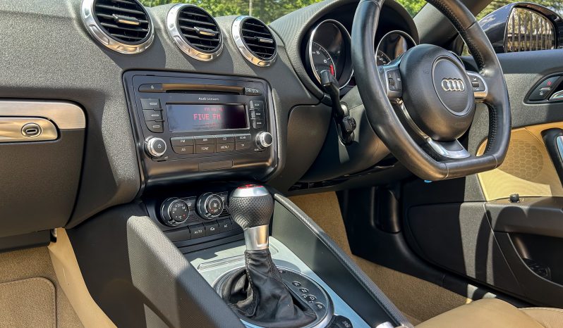 
								Audi TT Roadster 3.2 quattro full									