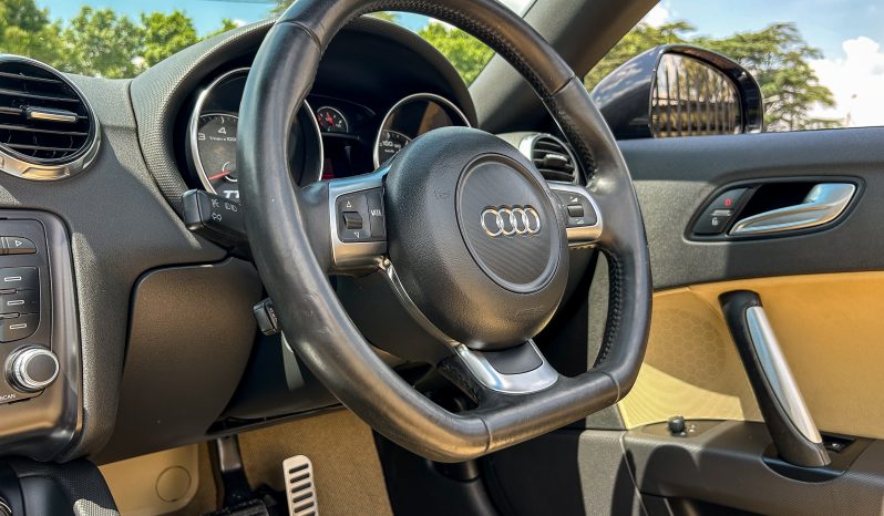 
								Audi TT Roadster 3.2 quattro full									