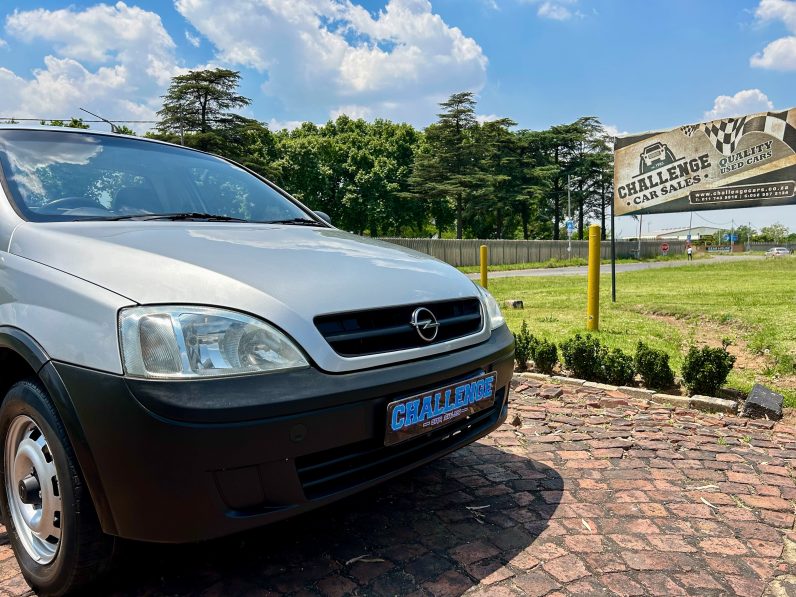 
								Opel Corsa Utility 1.4i full									