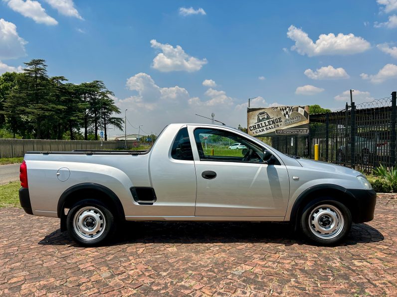 
								Opel Corsa Utility 1.4i full									