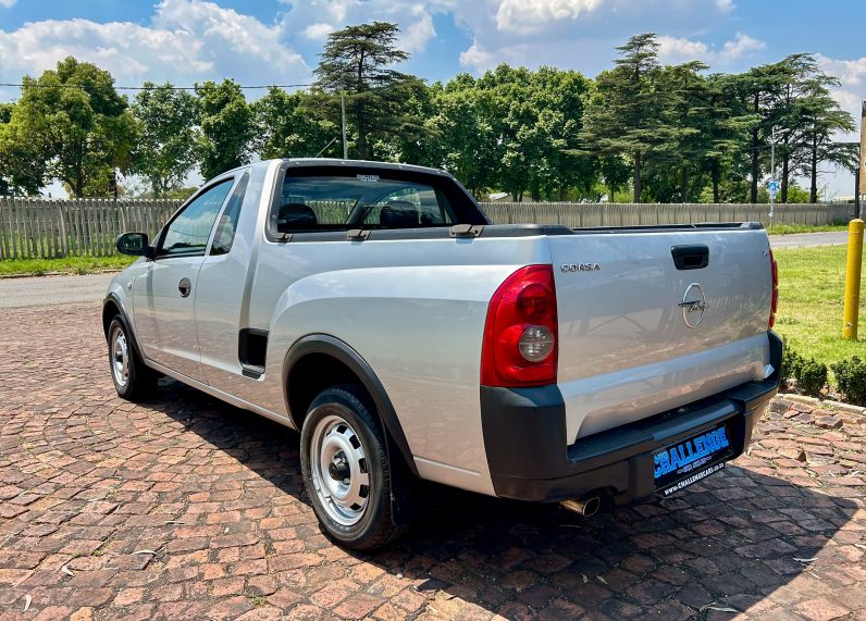 
								Opel Corsa Utility 1.4i full									