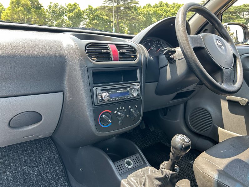 
								Opel Corsa Utility 1.4i full									